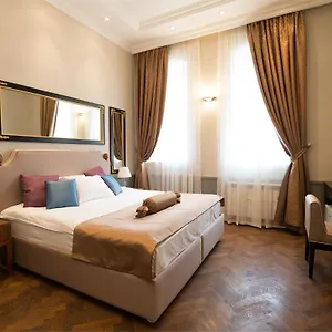 Seven Boutique Hotel